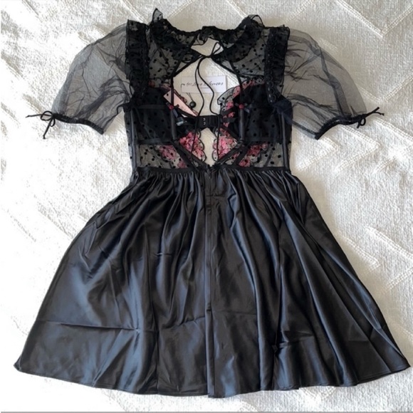 NWT For Love & Lemons Juliet Puff Sleeve Slip Mini Dress 
Size Medium
Black - Picture 7 of 10